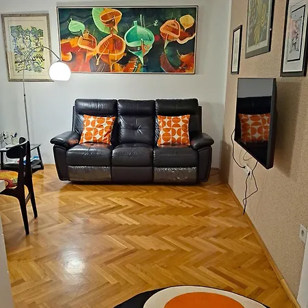 Solis 1 Apartment Cres